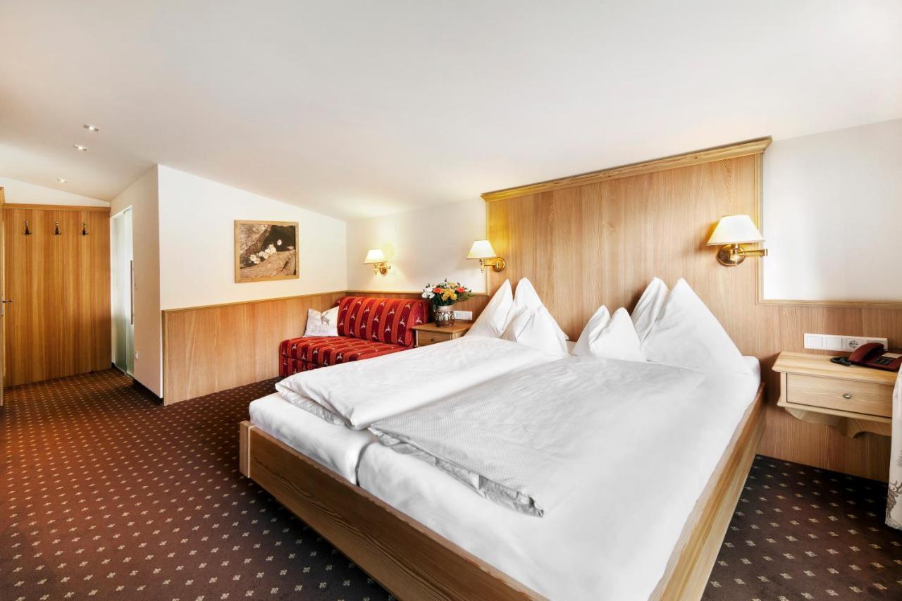Landhotel Foehrenhof Ellmau Exterior photo